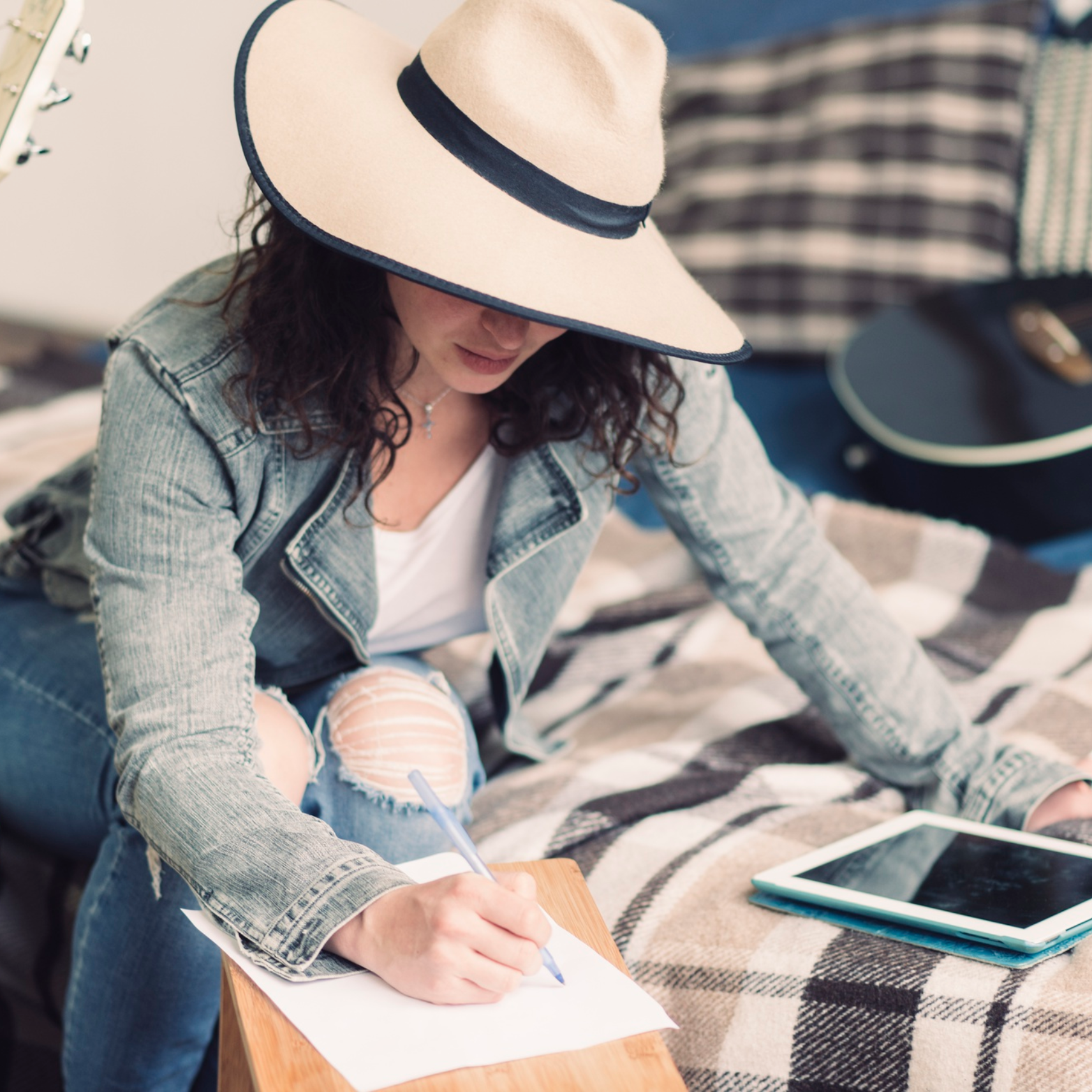 Noracora Clothing Review and Complete Style Guide